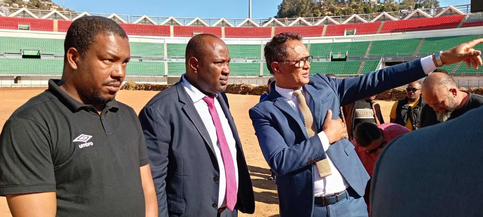 VISITE DU STADE BAREA