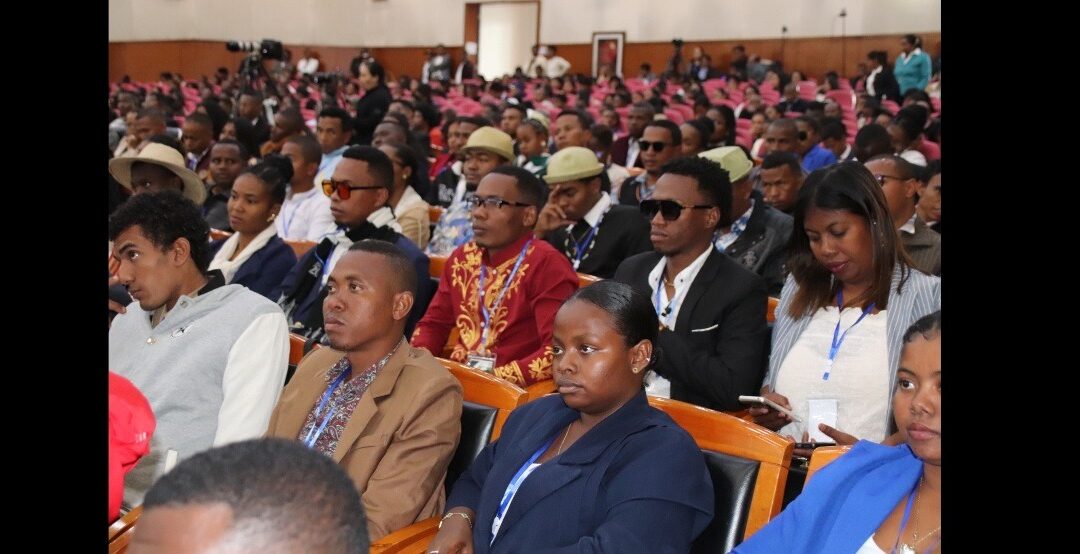 OUVERTURE DE LA RESTITUTION FINALE DE LA CONCERTATION NATIONALE DES JEUNES